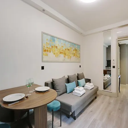 Cosy With Balcony - 2br 6p- La Roquette