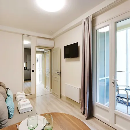 Appartamento Cosy With Balcony - 2br 6p- La Roquette *